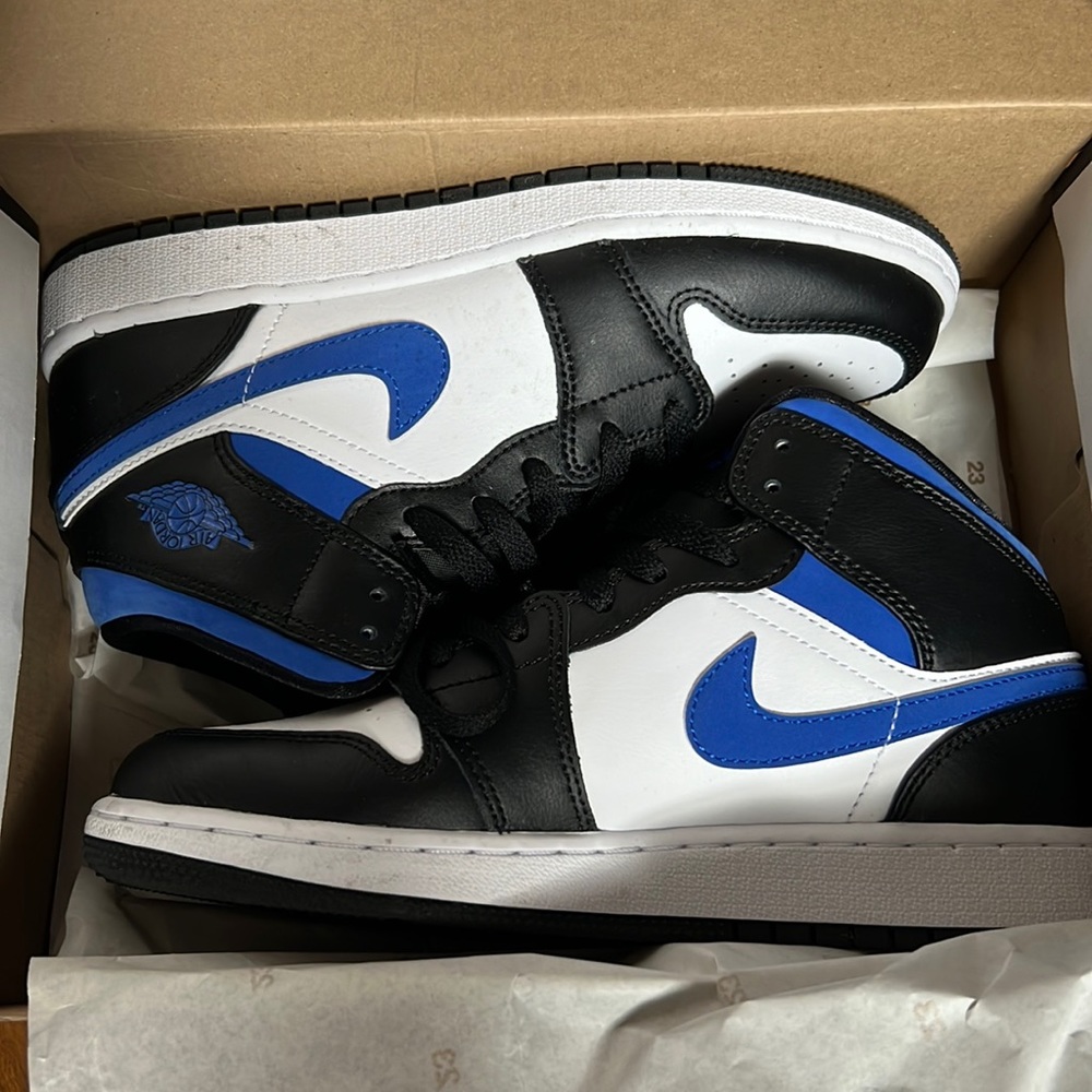 Jordan 1 Mid